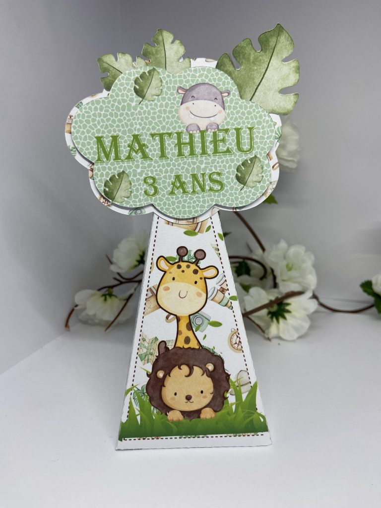 Cône personnalisé sur le thème safari à remplir, parfait pour ajouter une touche sauvage à la décoration de votre table."